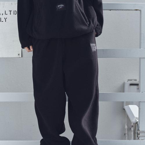 BSR2425FWBD006 model wearing product no color mask