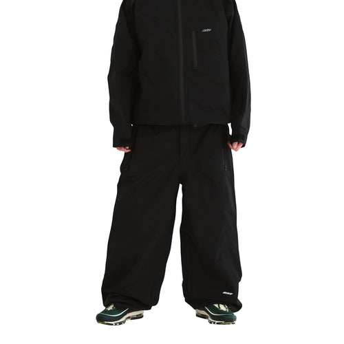 BSR2425FWPT006 model wearing product no color mask