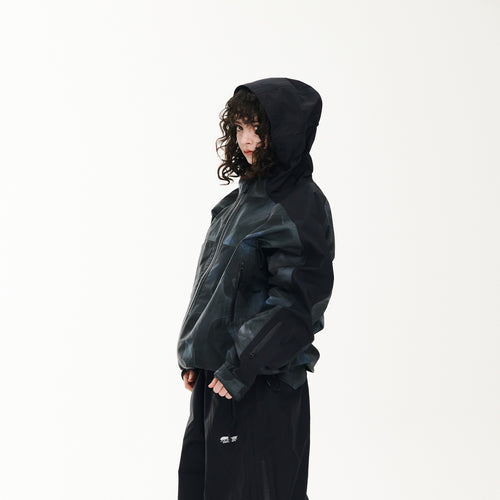 BSR2526FWJK007 model wearing product safe white background