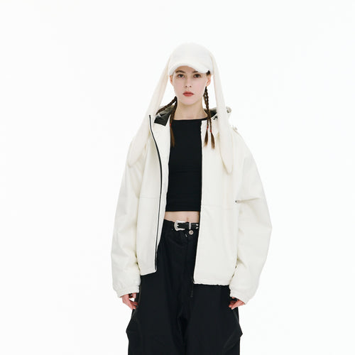 BSR2526FWJK029 model wearing product safe white background