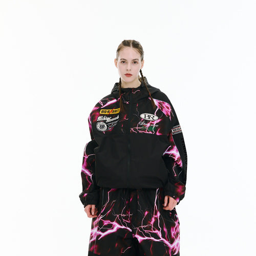 BSR2526FWJK081 model wearing product safe white background