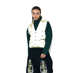 BSR2526FWJK129 model wearing product safe white background