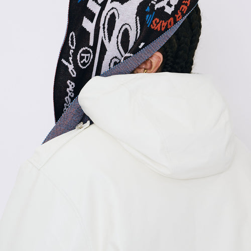 BSR2526FWMF002 model wearing product no color mask
