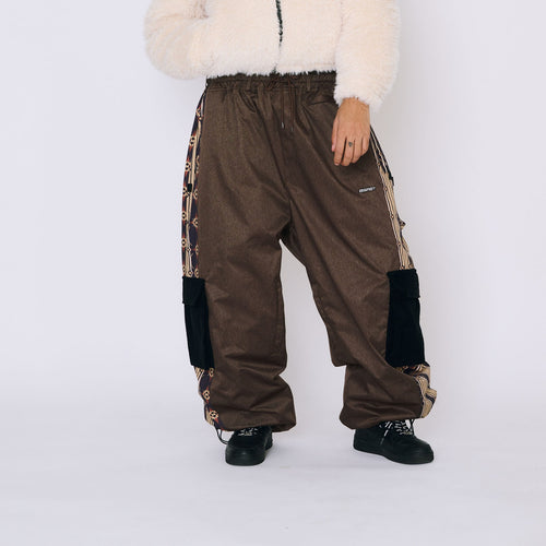 BSR2526FWPT024 model wearing product no color mask