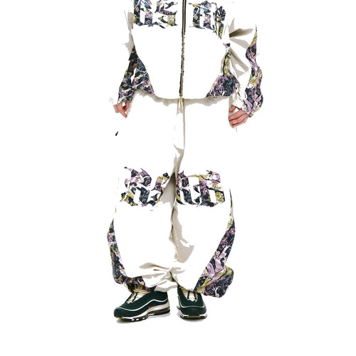 BSR2526FWPT054 model wearing product white background