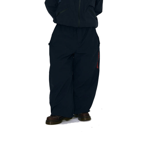 BSR2526FWPT073 model wearing product white background