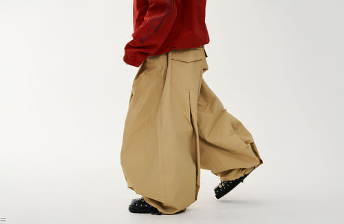 How Snowboard Pants Should Fit, According to the Silhouette