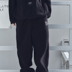 BSR2425FWBD006 model wearing product no color mask