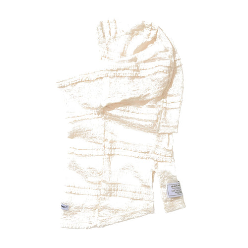 BSR2526FWBC005 model wearing product white background