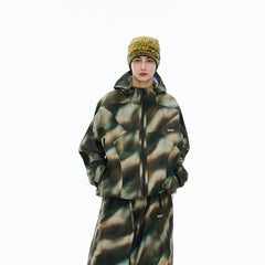 BSR2526FWJK006 model wearing product safe white background