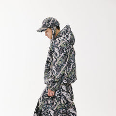BSR2526FWJK067 model wearing product safe white background