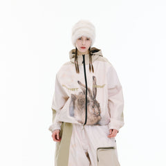 BSR2526FWJK085 model wearing product safe white background