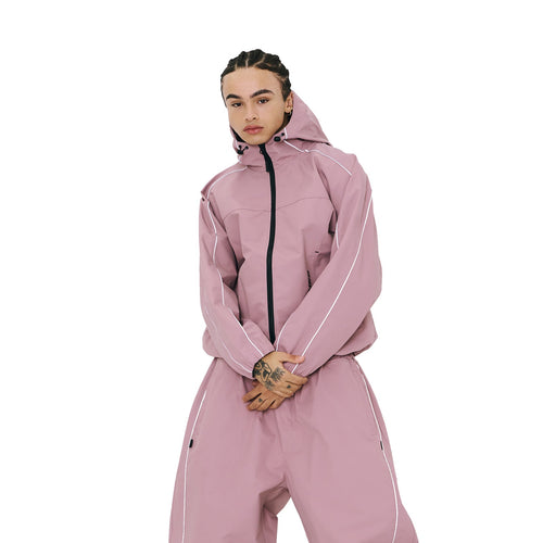 BSR2526FWJK117 model wearing product safe white background