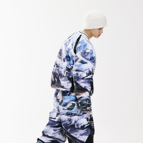 BSR2526FWJK126 model wearing product safe white background