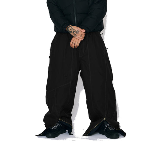 BSR2526FWPT033 model wearing product safe white background