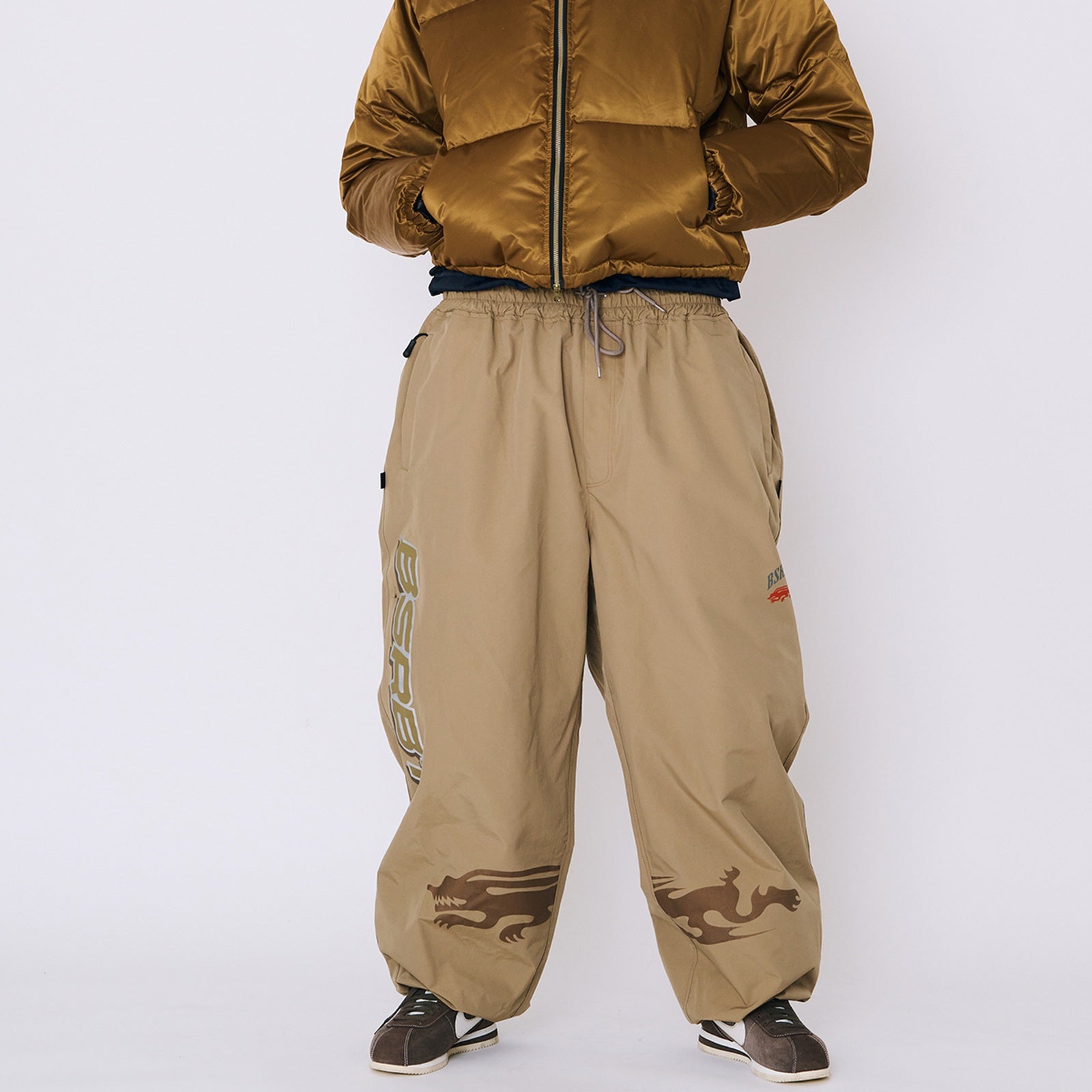 2526FW BSRABBIT Light Active Super Wide Jogger Pants Beige