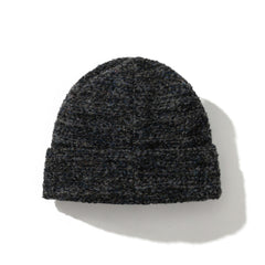 Triple Trace Metal Label Curly Beanie Black Mix